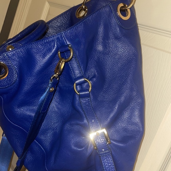 Handbag - Picture 3 of 5